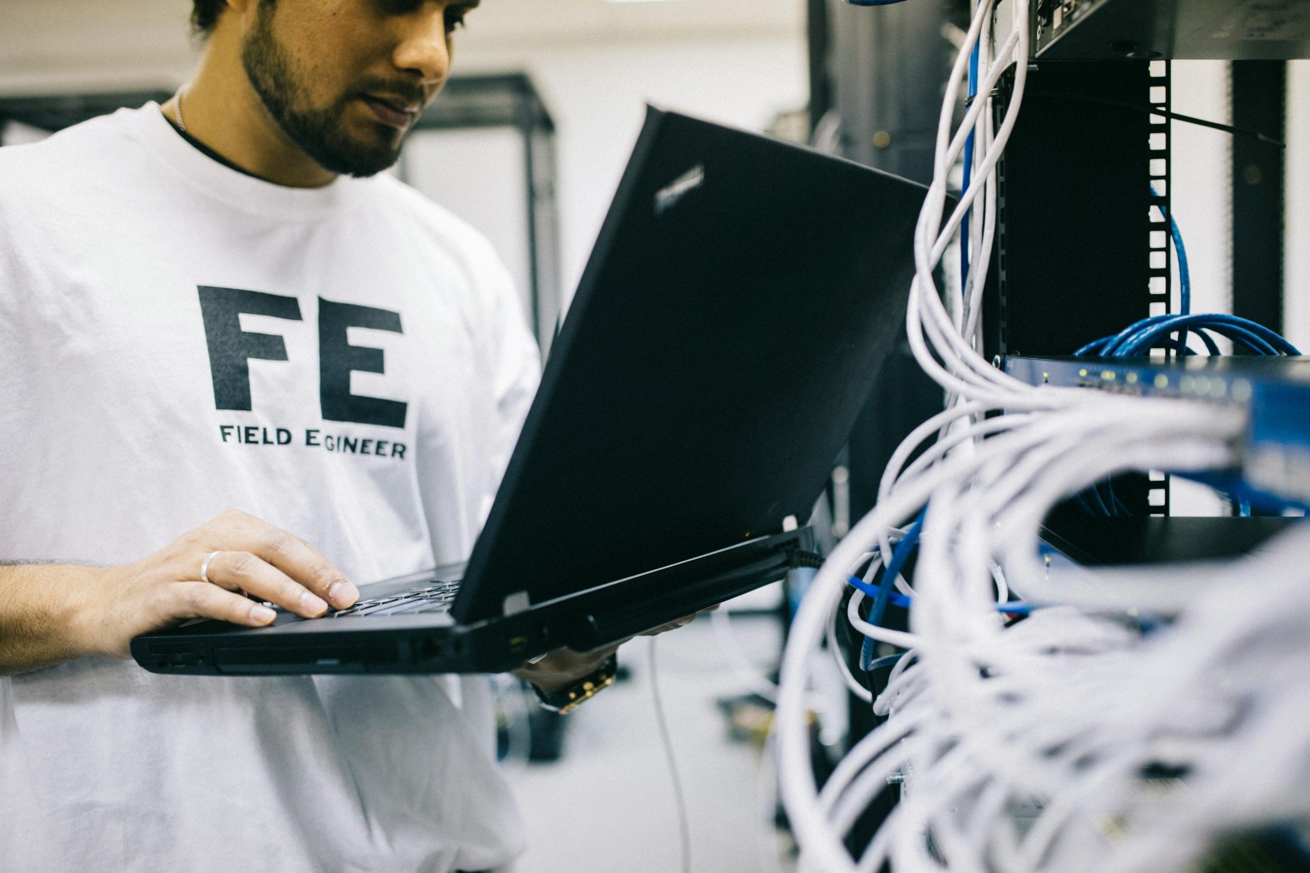 Structured Cabling 3 pexels field engineer 147254 442152 scaled